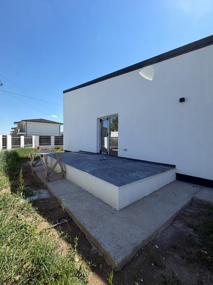 Casă individuală cu 4 camere cu Teren 500 Mp în Găureni