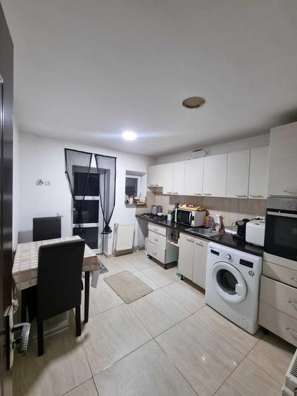 Casă cu 3 camere în Central