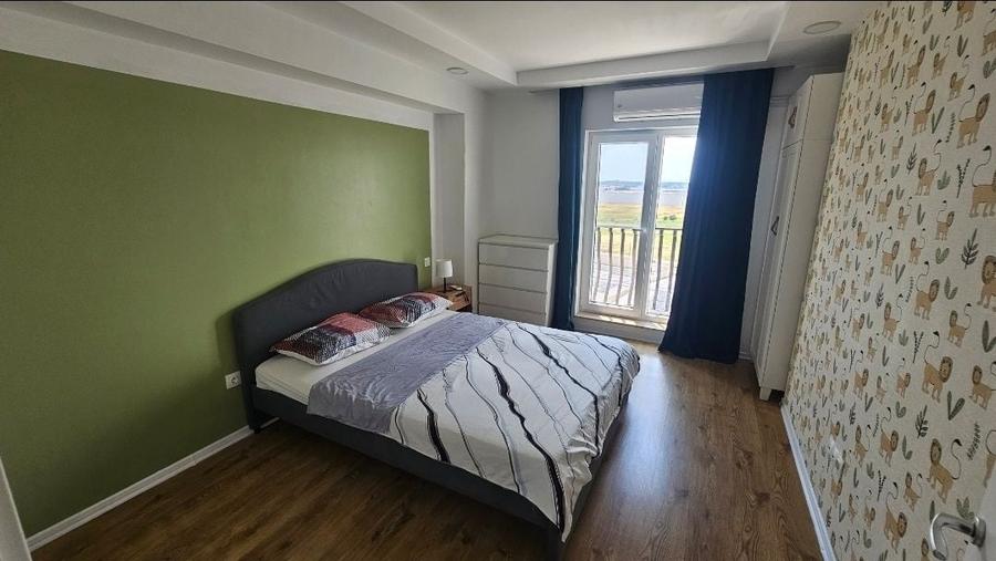 Apartament cu 3 camere decomandat în Crețuleasca