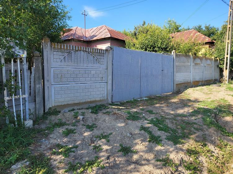 Casă cu 3 camere în Izvor