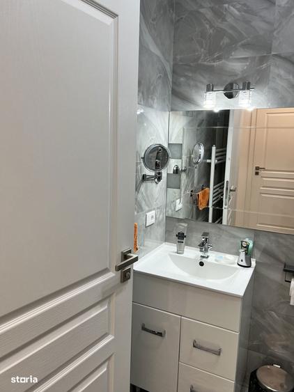 Apartament cu 3 camere, mobilat în 1 Mai