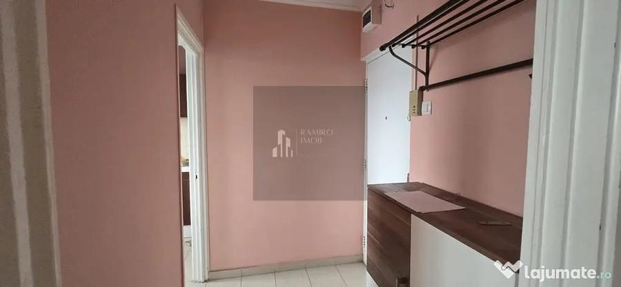 Apartament cu 2 camere semidecomandat în Giurgiului