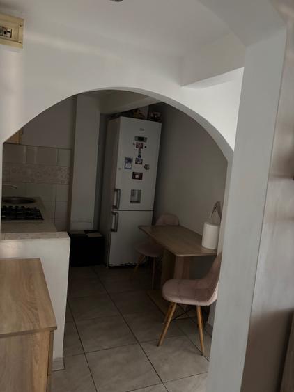 Apartament cu 2 camere decomandat, mobilat în Exterior Vest