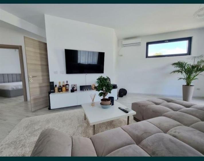 Apartament cu 2 camere semidecomandat, mobilat în Bucureștii Noi