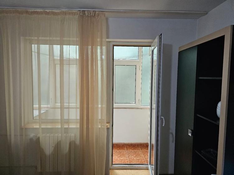 Apartament cu 2 camere semidecomandat în Tomis Nord