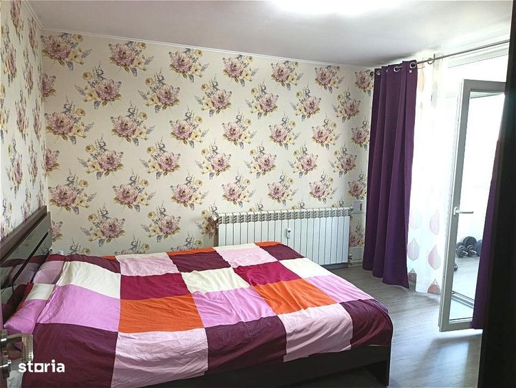Apartament cu 3 camere semidecomandat în Titan