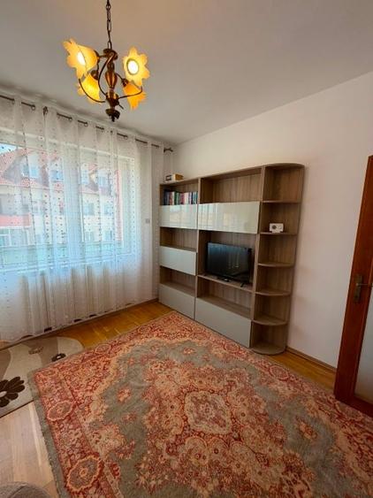 Apartament cu 2 camere decomandat în Ștrand