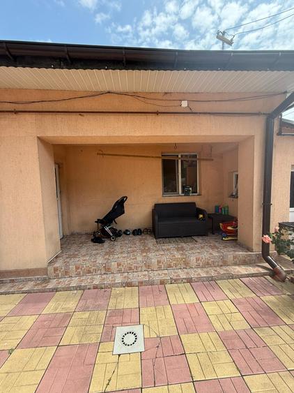 Casă individuală cu 6 camere cu Teren 270 Mp în Brâncoveanu