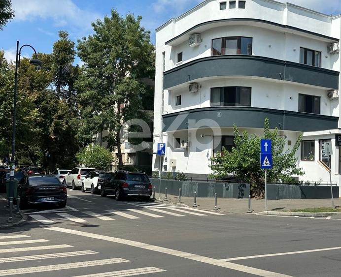 Apartament cu 3 camere circular, mobilat în Primăverii