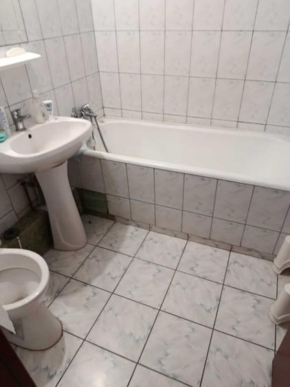 Apartament cu 3 camere decomandat în Obor