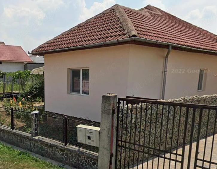 Casă cu 4 camere cu Teren 1000 Mp în Exterior Vest