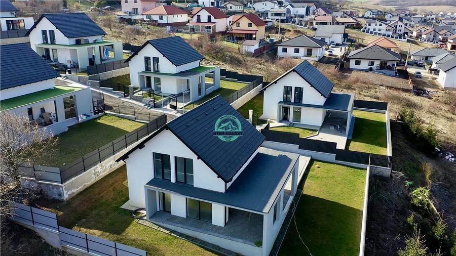 Casă individuală cu 4 camere cu Canalizare în Sâncraiu de Mureș