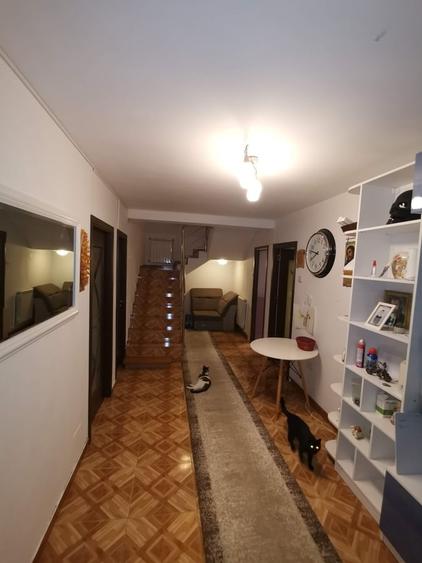 Casă cu 5 camere cu Teren 362 Mp în Exterior Vest