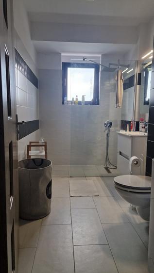 Apartament cu 2 camere decomandat în Lipovei