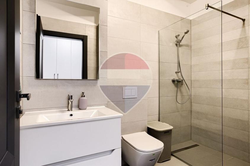Apartament cu 2 camere semidecomandat, mobilat în UTA