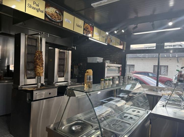 Spațiu comercial, de 56 mp, în Roșu