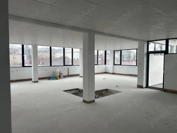 Spațiu comercial, de 180 mp, în Central