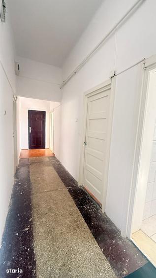 Apartament cu 3 camere în Valea Roșie