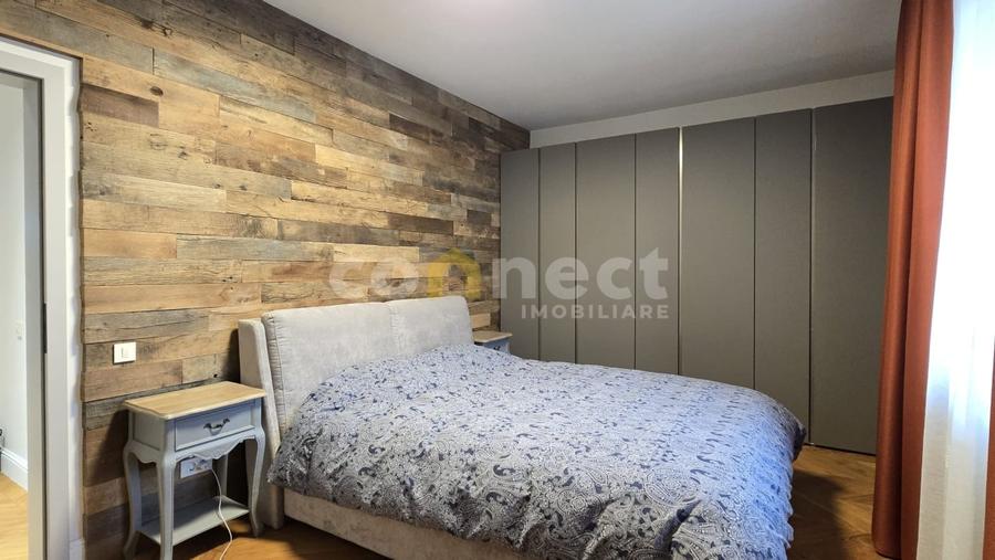 Apartament de închiriat | 4 camere, 2 băi | Central, zona UMF - 12