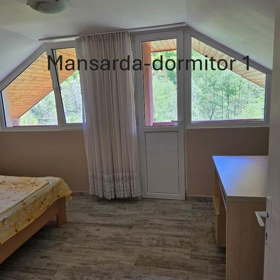 Casă individuală cu 5 camere cu Teren 935 Mp în Central