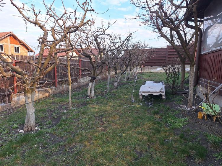 Casă individuală cu 5 camere cu Canalizare în Câmpenești