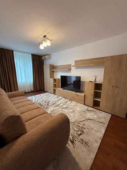 Apartament cu 3 camere în Crângași