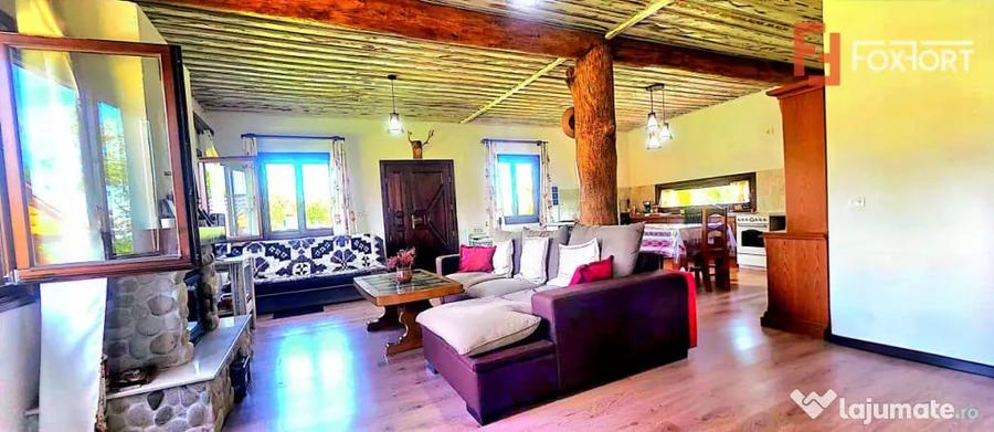 Casă cu 7 camere cu Teren 3714 Mp în Central
