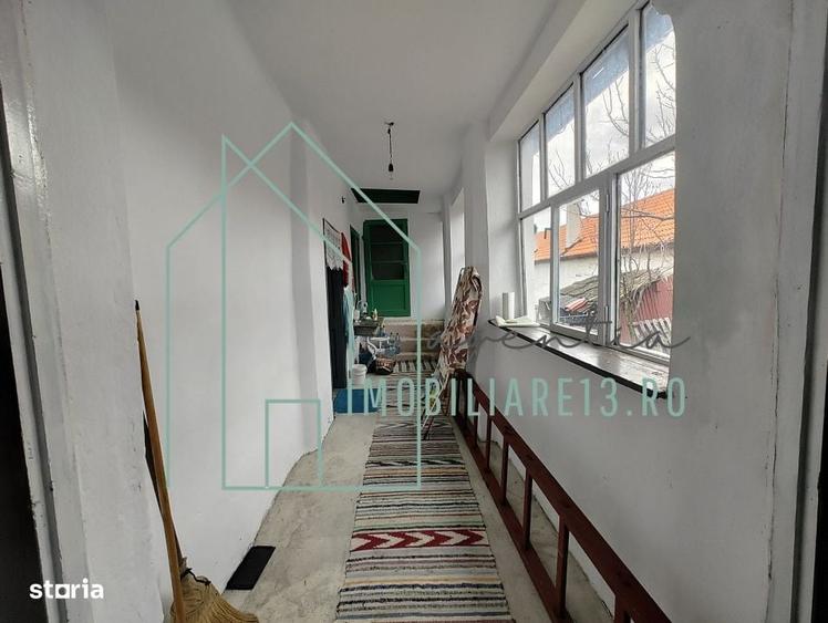 Casă cu 2 camere cu Teren 1789 Mp în Central