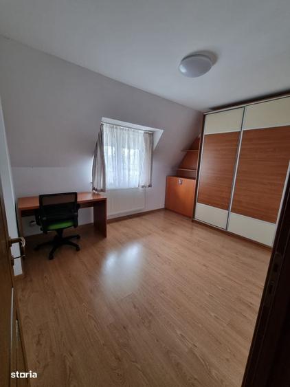 Casă cu 4 camere în Tamași