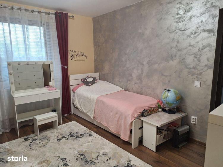 Casă cu 4 camere în Laslău Mic