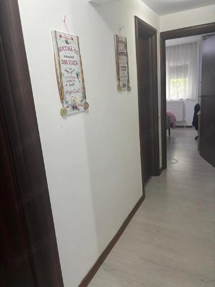 Apartament cu 2 camere decomandat în Steaua