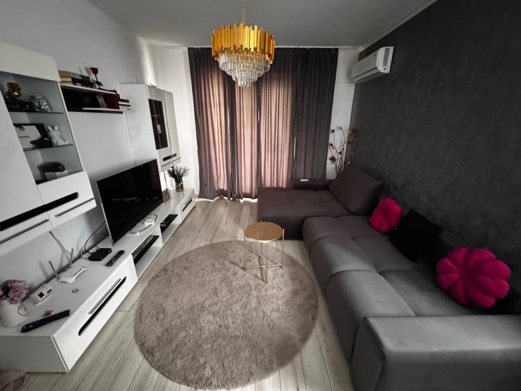 Apartament cu 3 camere decomandat în Chiajna