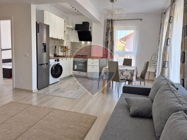 Apartament cu 2 camere semidecomandat în Florești