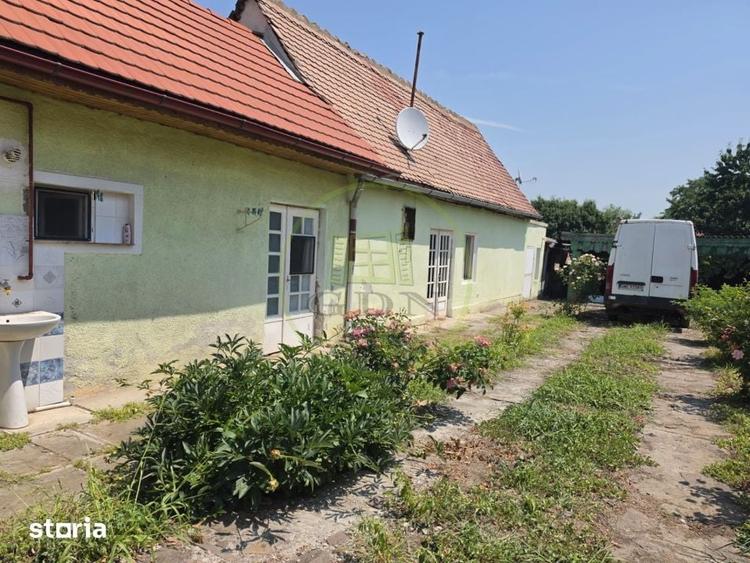 Casă cu 6 camere decomandat cu Teren 1200 Mp în Gura Râului