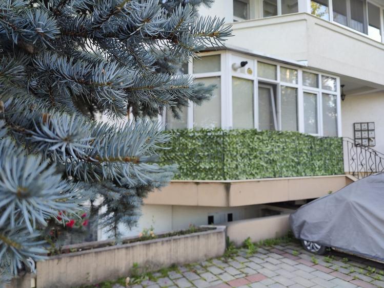 Apartament cu 2 camere decomandat în Vlădiceni