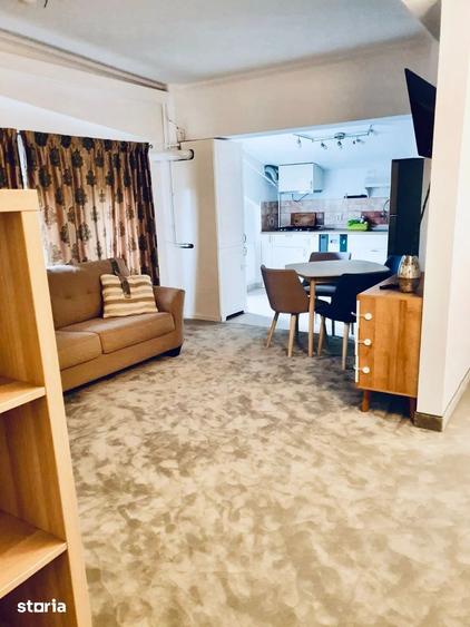 Apartament cu 4 camere decomandat în Chitila