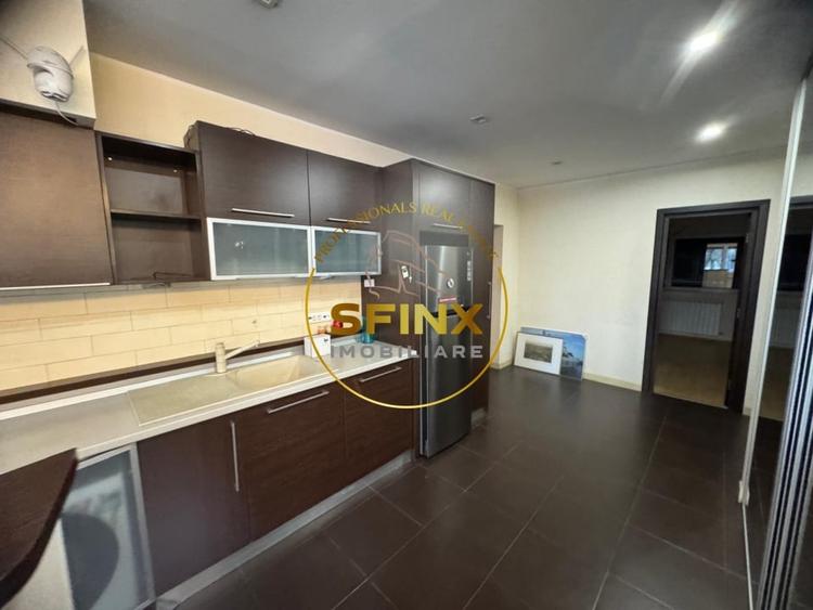 Apartament cu 4 camere decomandat, mobilat în Băneasa