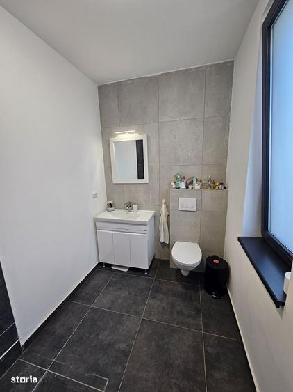 Casă cu 3 camere în Tunari
