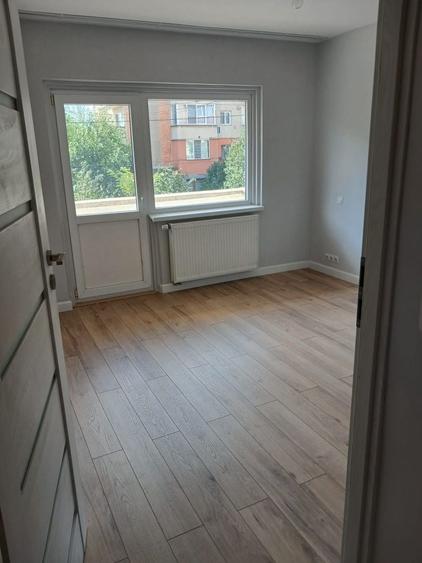 Apartament cu 2 camere decomandat în Sud