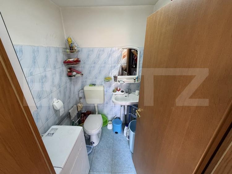 Casă individuală cu 5 camere cu Canalizare în Central