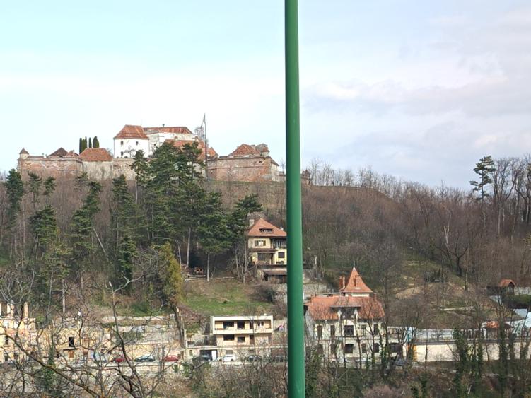 Apartament cu 2 camere semidecomandat în Ultracentral