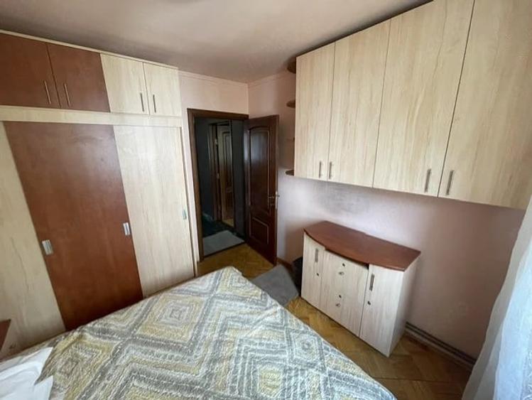 Apartament cu 3 camere decomandat în Gorjului