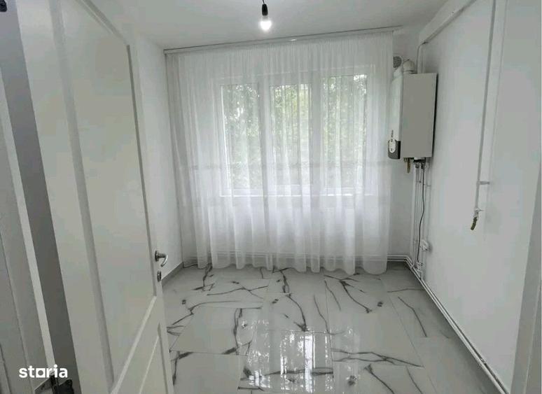 Apartament cu 3 camere în Alexandru cel Bun