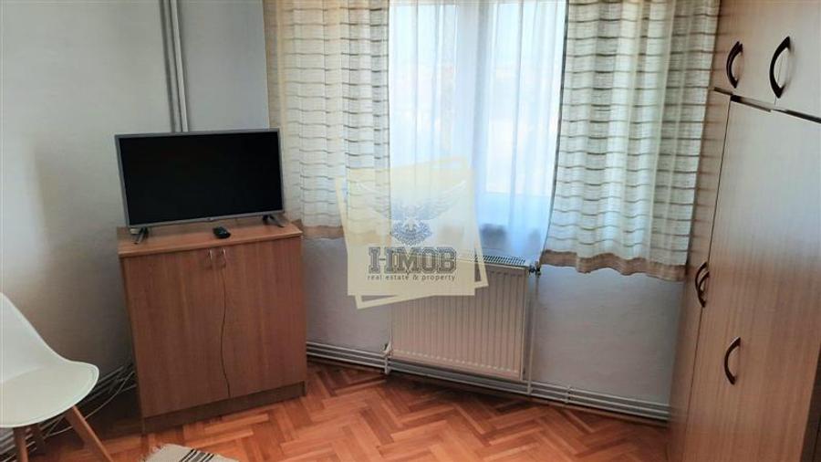 Apartament cu 3 camere decomandat, mobilat în Terezian