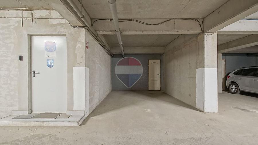 Apartament cu 3 camere decomandat, mobilat în Tractorul