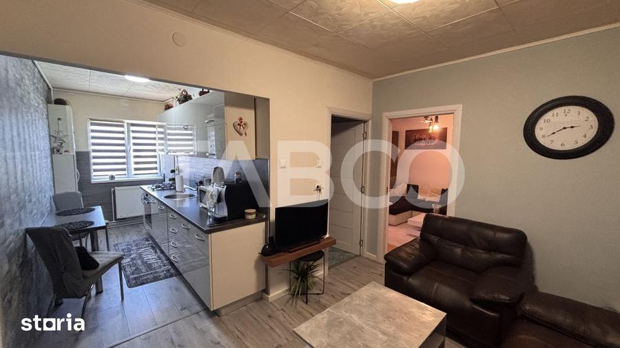 Apartament cu 2 camere decomandat în Vasile Aaron