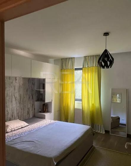 Apartament cu 2 camere semidecomandat, mobilat în Văcăresti