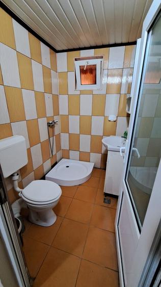 Casă cu 4 camere în Bârzești