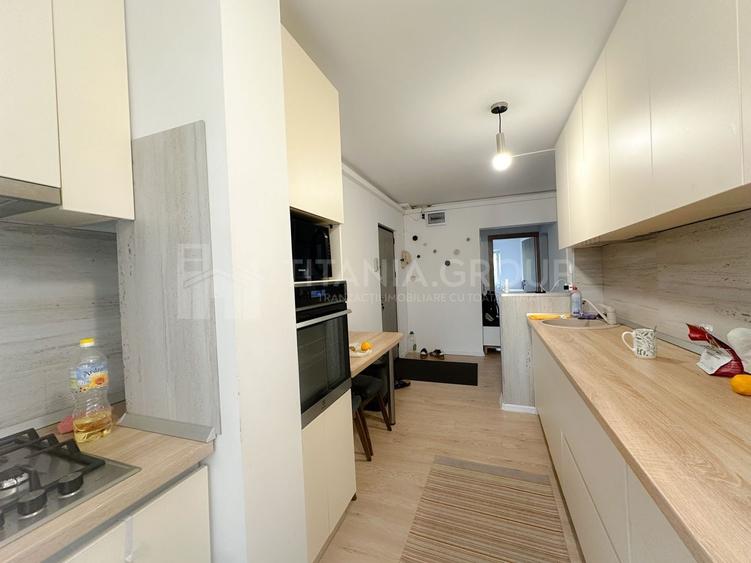Apartament cu 3 camere decomandat, mobilat în Răcădău