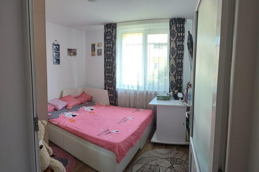 Apartament cu 2 camere semidecomandat în Dărmănești